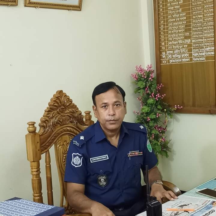 শায়েস্তাগঞ্জ থানার ভারপ্রাপ্ত কর্মকর্তা (ওসি) মোজাম্মেল হোসেন ক্লোজড