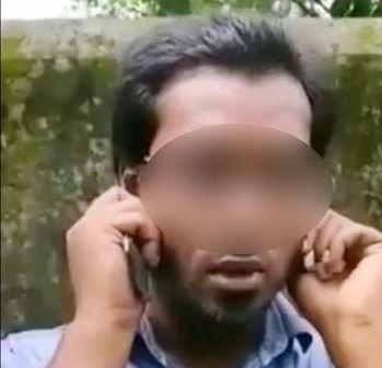 একটি শিক্ষাপ্রতিষ্ঠানের সাবেক এক শিক্ষককে কান ধরে ওঠ-বস করানোর ঘটনা