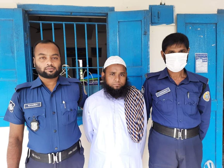 উজিরপুরে সমকামিতার মাধ্যমে শিশুকে ধর্ষণের অপরাধে ইমাম গ্রেফতার