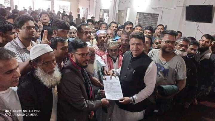 চাখার ইউনিয়নে নৌকা প্রতিক পেতে আবেদন জমা দিয়েছন মজিবুল ইসলাম টুকু