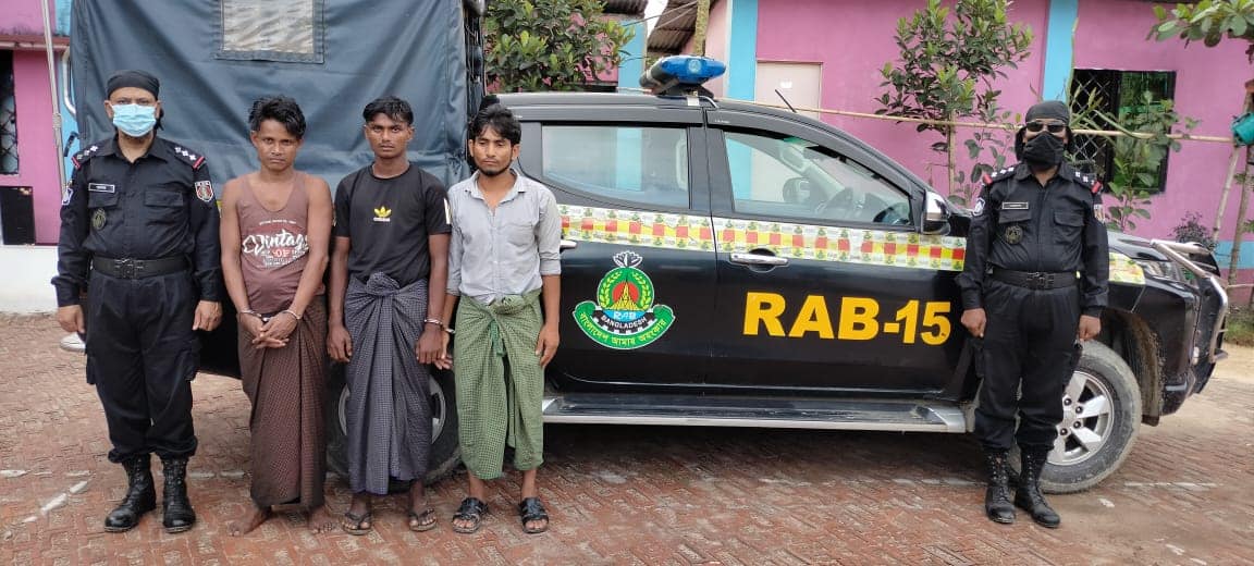 উখিয়ায় ইয়াবাসহ ৩ রোহিঙ্গা মাদক কারবারি আটক