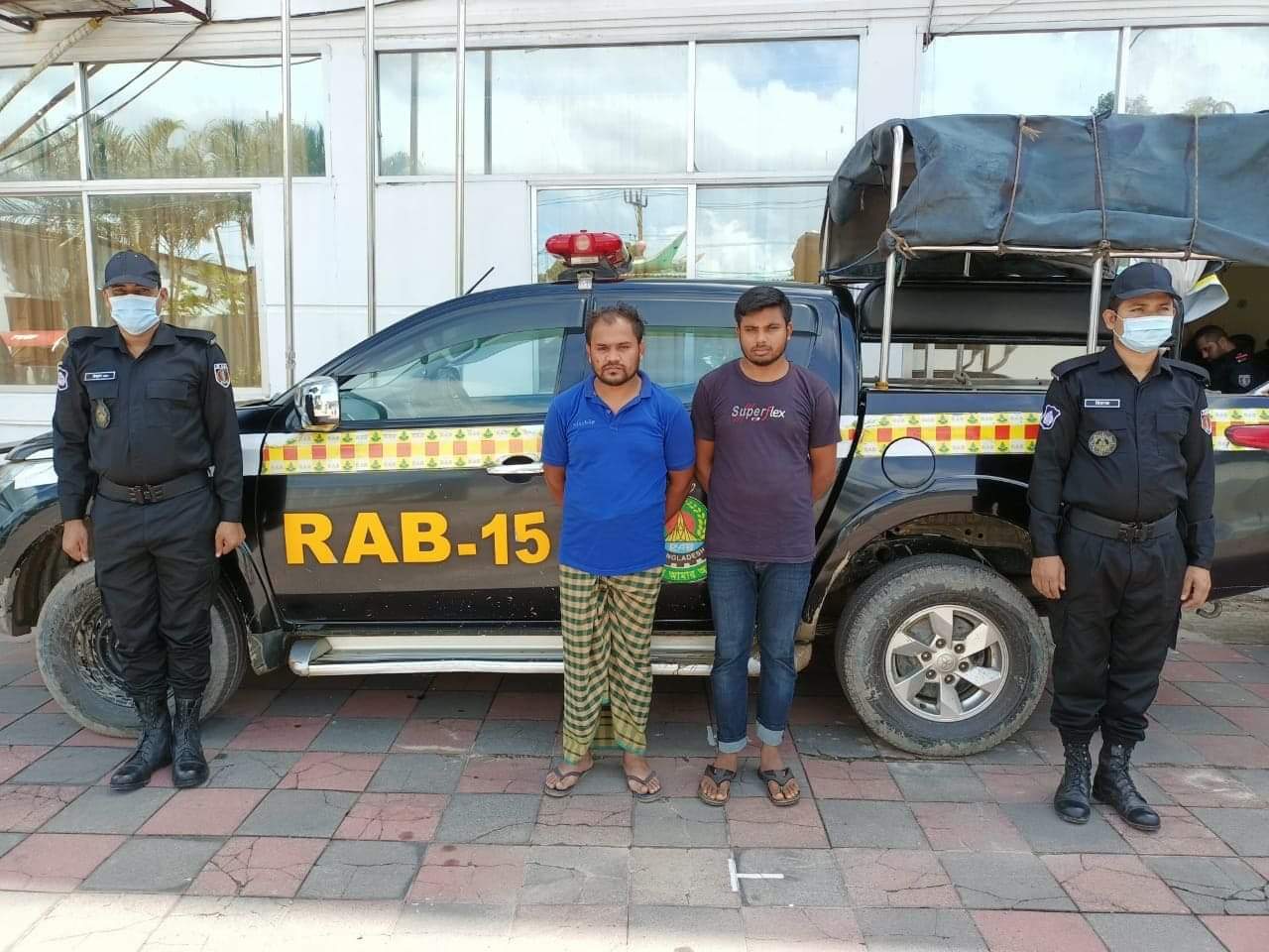 পেকুয়ায় বিকাশ এজেন্টের টাকা লুটের ঘটনায় আটক ২ উদ্ধার ১৮ লাখ টাকা